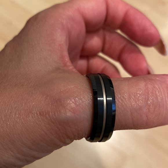 Black Tungsten Carbide 8 mm Flat Wedding Band Ring - Picture 4 of 16